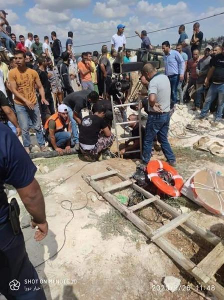 خمس وفيات وإصابة خطرة جراء سقوطهم في حفرة امتصاصية بالخليل