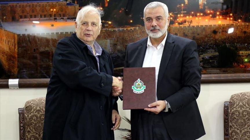 هنية يهاتف حنا ناصر ويؤكد حرص "حماس" على إنجاز الانتخابات