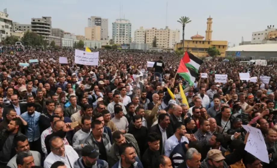 حراك الموظفين بالضفة يدعو للاعتصام أمام وزارة المالية غدًا