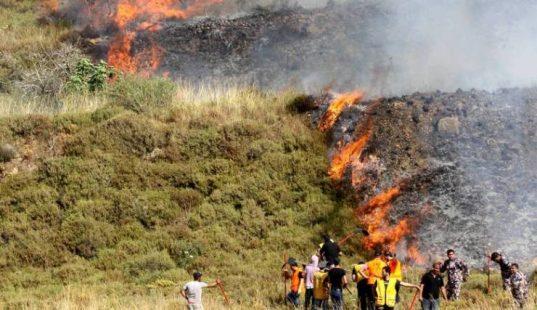 مستوطنون يحرقون أراضي زراعية في جبل صبيح جنوب نابلس