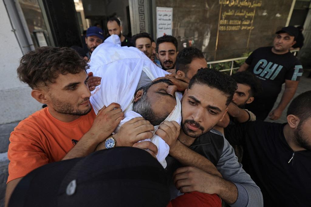 شهداء ومصابون في الشجاعية وغارات على شمال القطاع