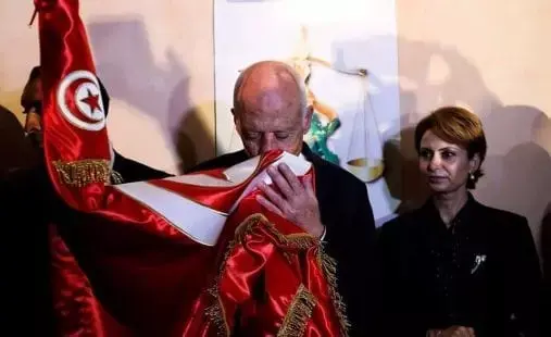 بعد انتخابه رئيساً لتونس.. بن سعيد يلقي خطابه الأول
