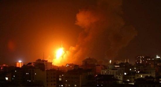الاحتلال يقصف عدة مواقع في قطاع غزة