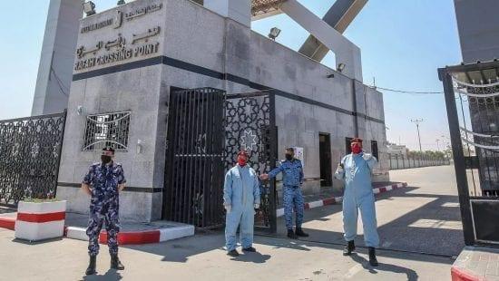 إغلاق معبر رفح بعد مغادرة 2659 مسافراً ووصول 1700 عائد لقطاع غزة