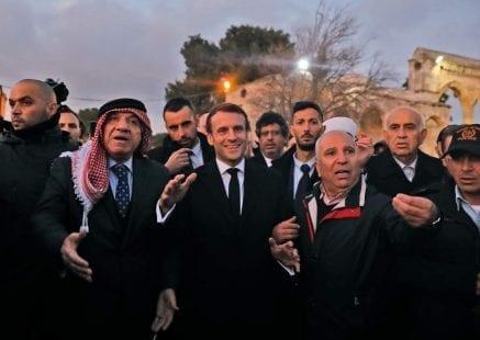 فرنسا تكذّب الشاباك : ماكرون لم يعتذر عن توبيخ جنود الاحتلال