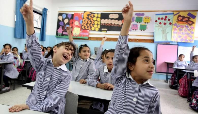 "الأونروا" تُوضح موقفها من استئناف العملية التعليمية لطلاب المرحلة الإبتدائية