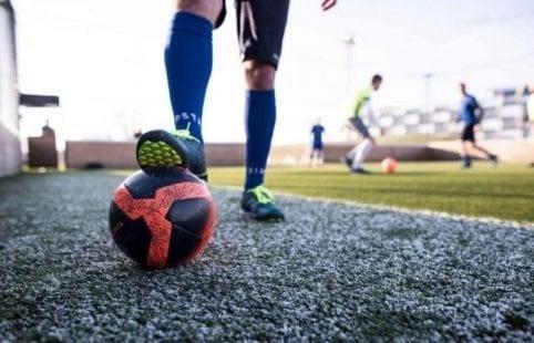 زوجة لاعب كرة قدم تعرض 1.3 مليون دولار لمن يقتل زوجها لهذا السبب!