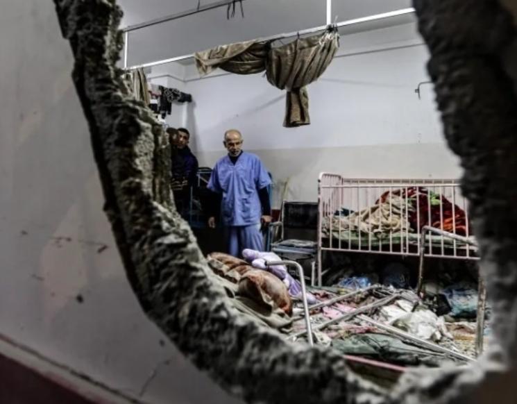 الاحتلال يقتحم مجمع ناصر الطبي غربي خان يونس