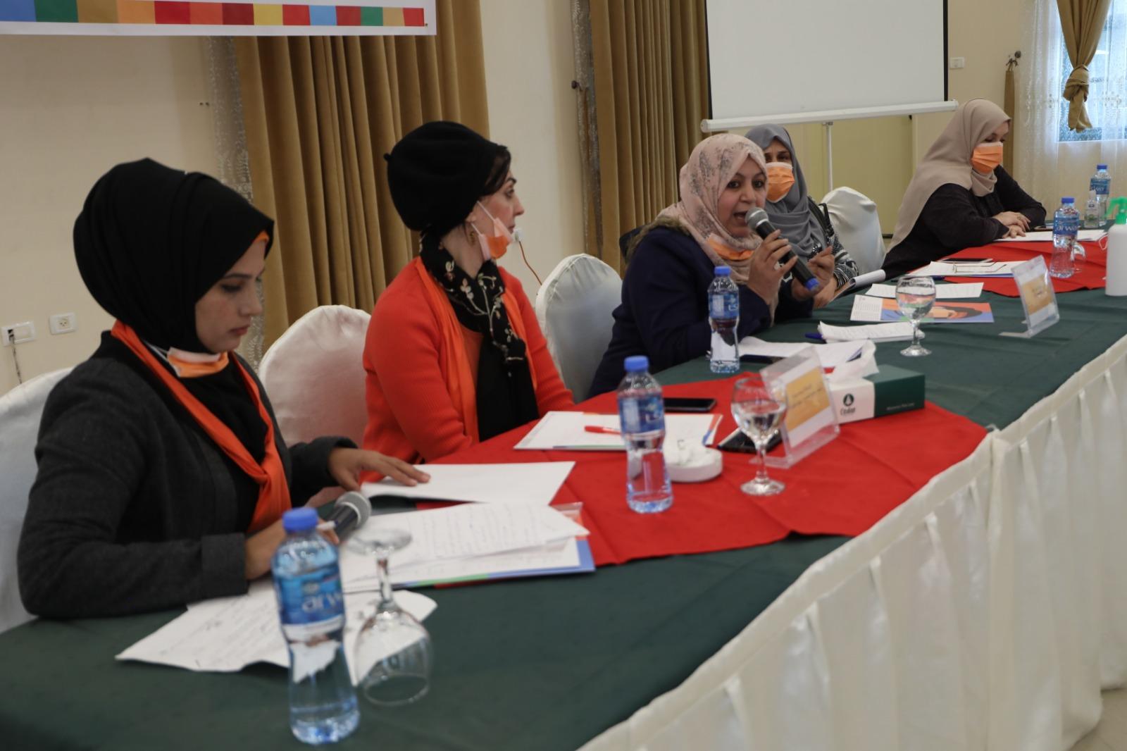 غزة:  جلسة مساءلة مجتمعية لمناقشة تداعيات كورونا على النساء