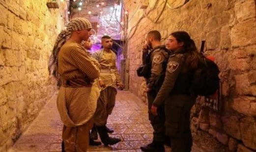 الاحتلال يهدد مسحراتي القدس بالاعتقال ويعتقل 4 مواطنين في الضفة