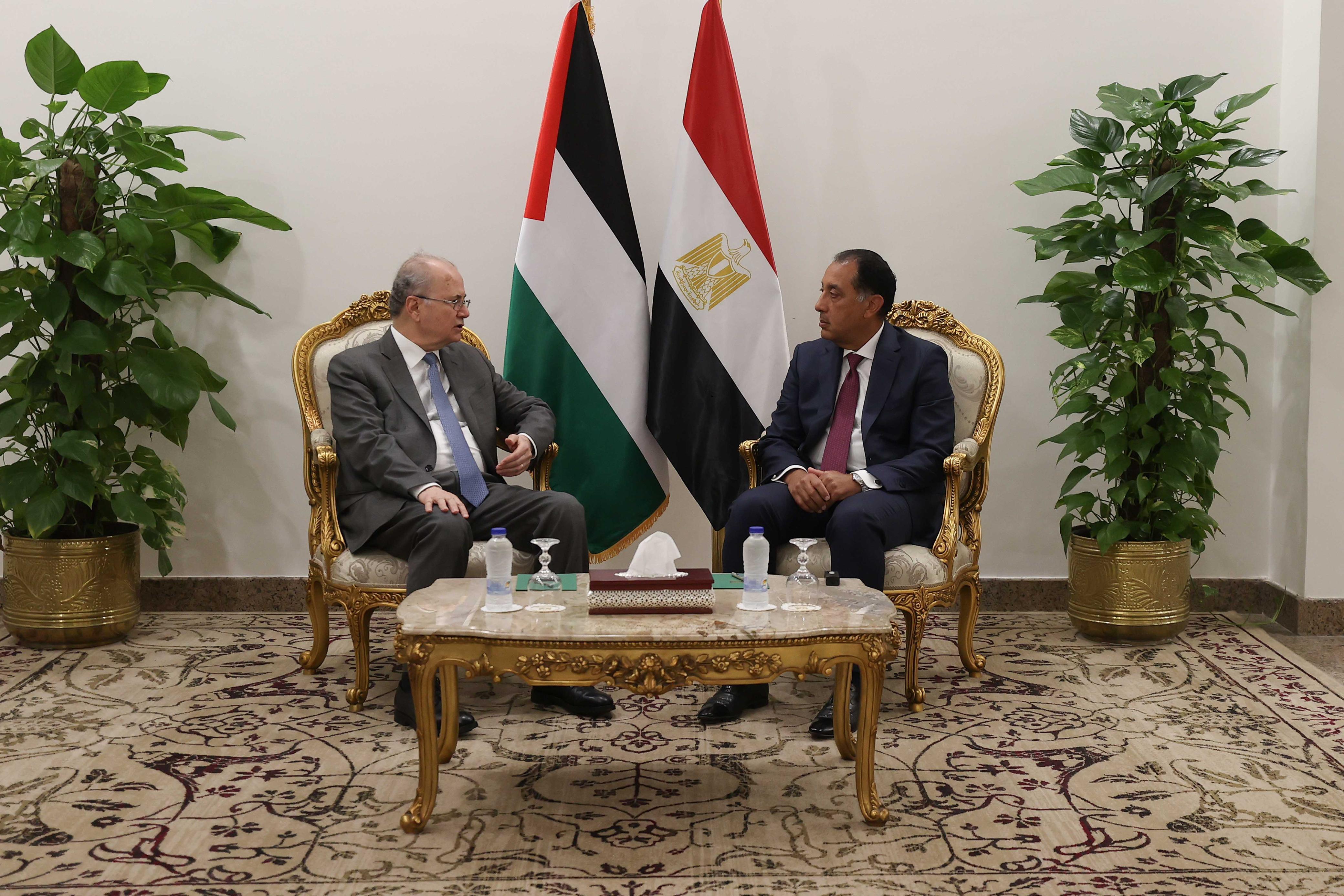 مصطفى يبحث مع نظيره المصري جهود وقف حرب الإبادة على شعبنا وتكثيف الإغاثة العاجلة