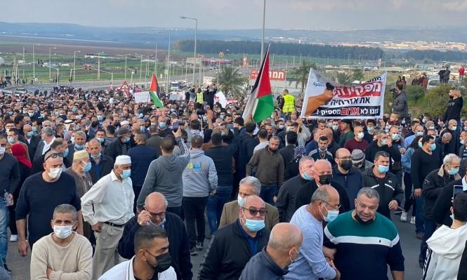 مسيرات احتجاجية بالداخل المحتل تنديدًا بجرائم الاحتلال ضد الفلسطينيين
