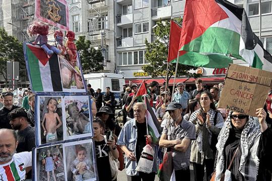 12 ألف شخص يتظاهرون في برلين للمطالبة بوقف إبادة غزة