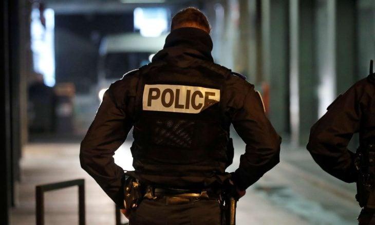 فيديو: متشرد يعتدي على سيدة ويحاول اختطاف حفيدتها في فرنسا