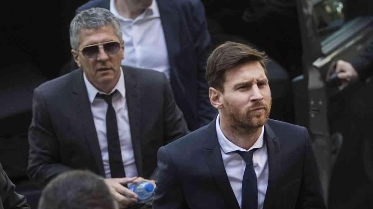 والد ميسي يتصدّر خلاف ابنه مع برشلونة.. ورسالة إلى الدوري الإسباني!