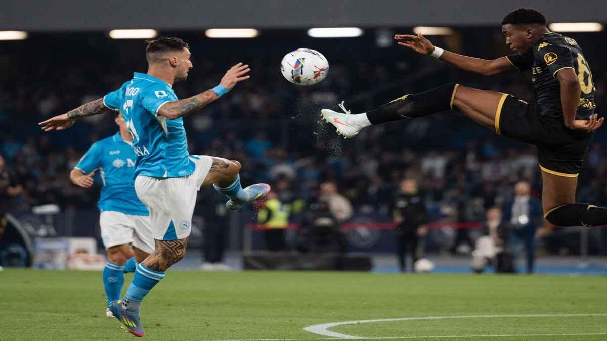 هدية لإنتر.. نابولي يسقط بفخ التعادل أمام جنوي في الدوري الإيطالي
