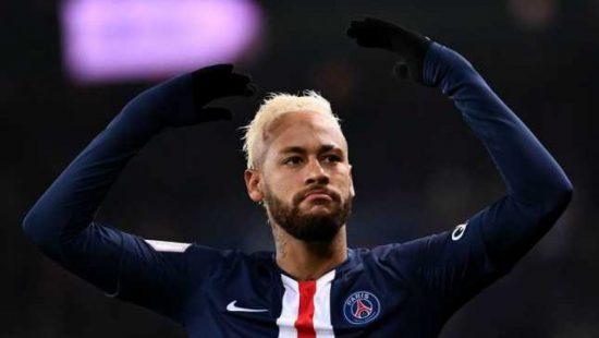 البرازيلي نيمار... ضمن 3 لاعبين لباريس سان جيرمان مصابين بفيروس كورونا