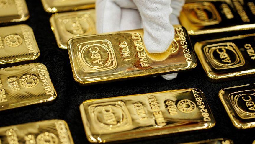 الذهب يحافظ على مكاسبه بينما تقيم الأسواق رسوم ترامب الجديدة