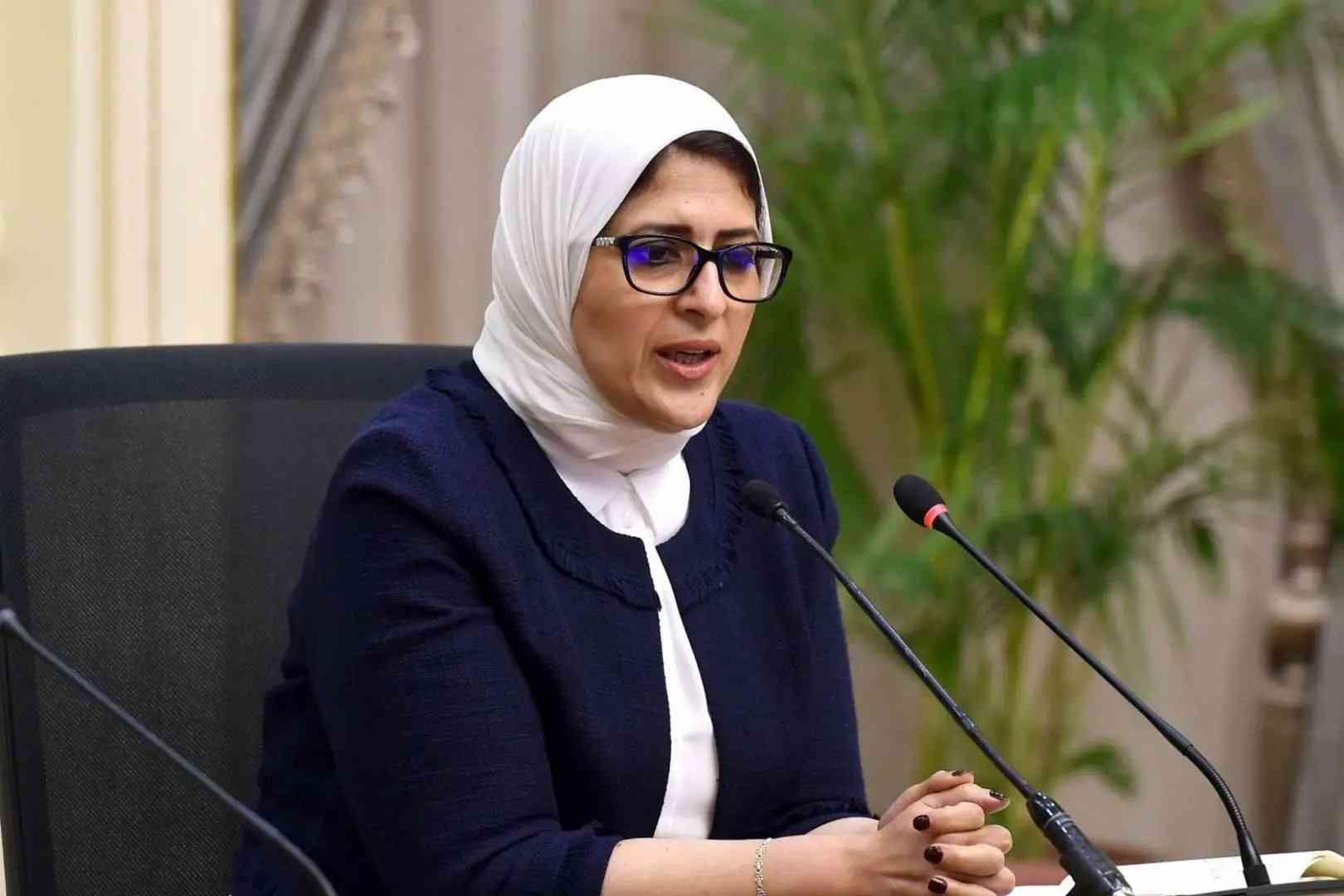 الصحة المصرية تدشن المرحلة الأخيرة من تجربة لقاحين ضد كورونا