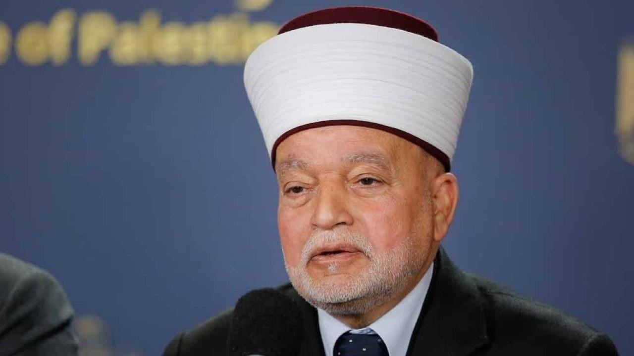 المفتي العام يصدر فتوى حول حكم صلاة الجمعة لمن صلى العيد إذا وافق يوم الجمعة