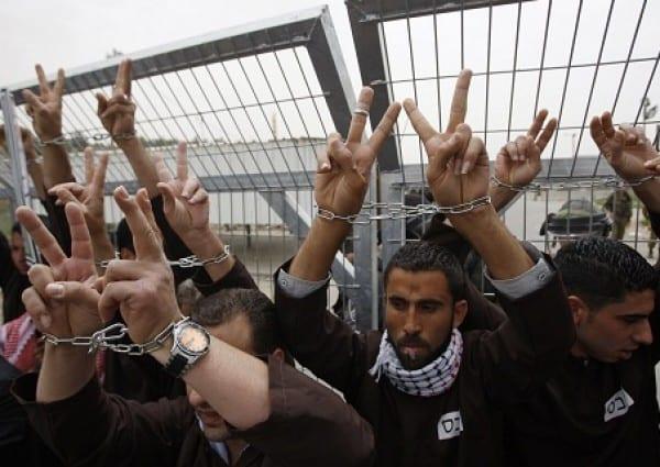 هيئة شؤون الأسرى تكشف لـ"مصدر" ألية صرف رواتب الأسرى الشهر القادم