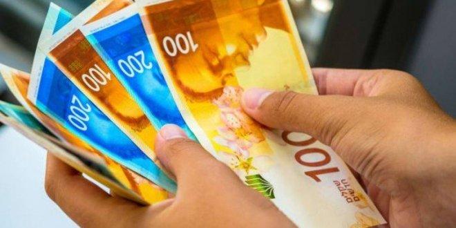 مالية "رام الله" تعلن صرف رواتب كاملة لموظفي غزة
