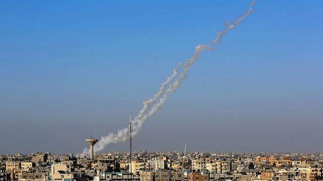 المقاومة الفلسطينية تطلق صاروخين تجريبيين تجاه بحر قطاع غزة