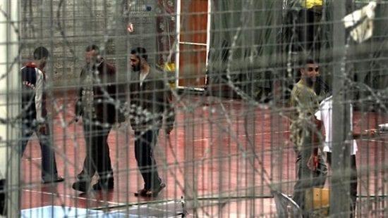 اغلاق سجن "جلبوع" بالكامل بعد اكتشاف 61 إصابة جديدة بكورونا بين الأسرى