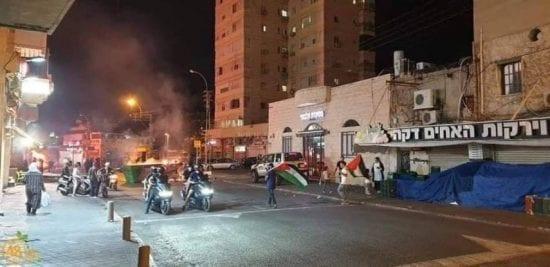 شرطة الاحتلال تصيب وتعتقل عدد من المشاركين في مظاهرة سلمية في يافا المحتلة