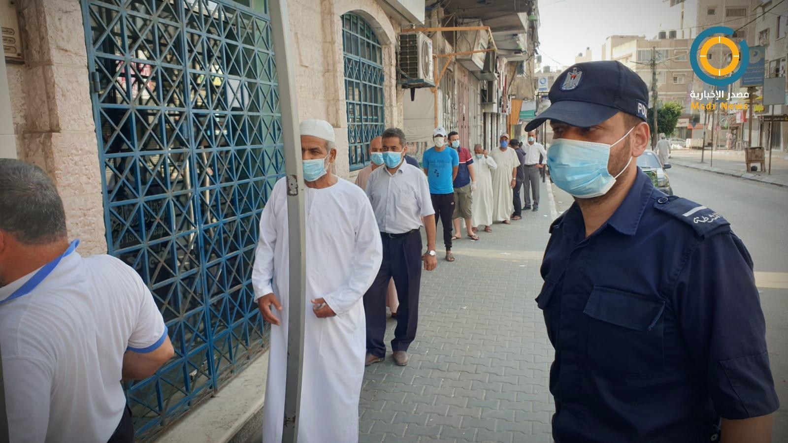 سلطة النقد : لن يتم الخصم من الدفعة المحولة عن راتب شهر تموز لموظفي القطاع العام