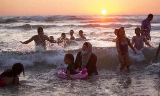 الاحتلال يعزز قواته في الضفة بعد دخول آلاف الفلسطينيين للأراضي المحتلة