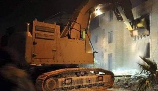 للمرة الثانية خلال عام.. جرافات الاحتلال تهدم منزل في رام الله