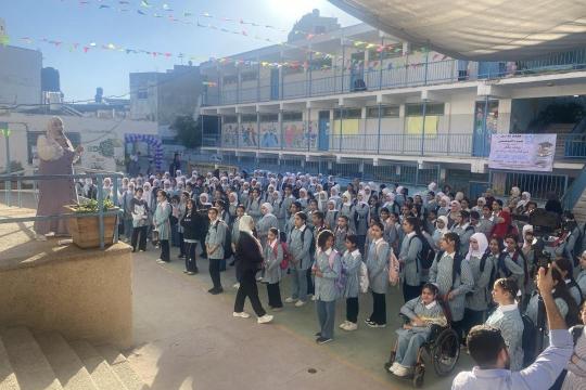 46 ألف طفل من لاجئي فلسطين يلتحقون بمدارس الأونروا في الضفة الغربية رغم إغلاقات الاحتلال