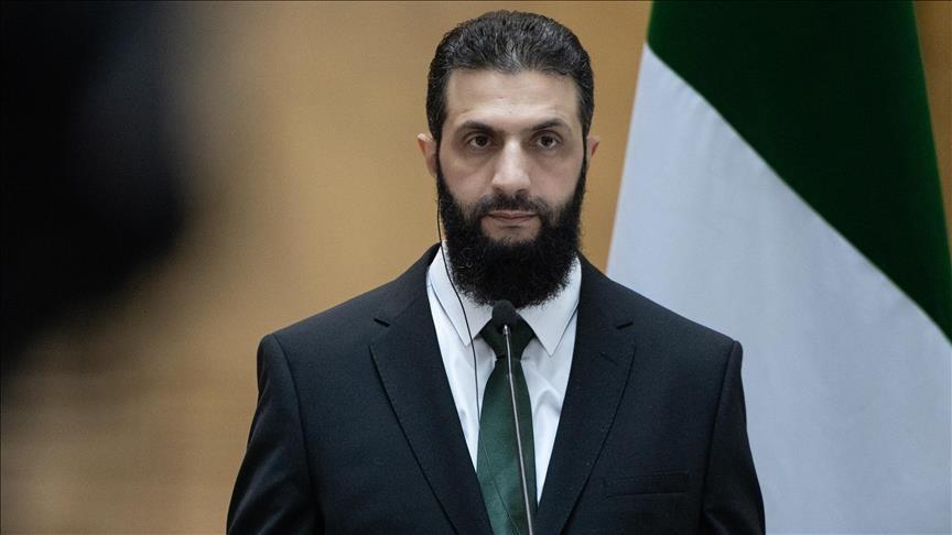 الشرع يتسلم التقرير النهائي للجنة التحقيق بأحداث الساحل السوري
