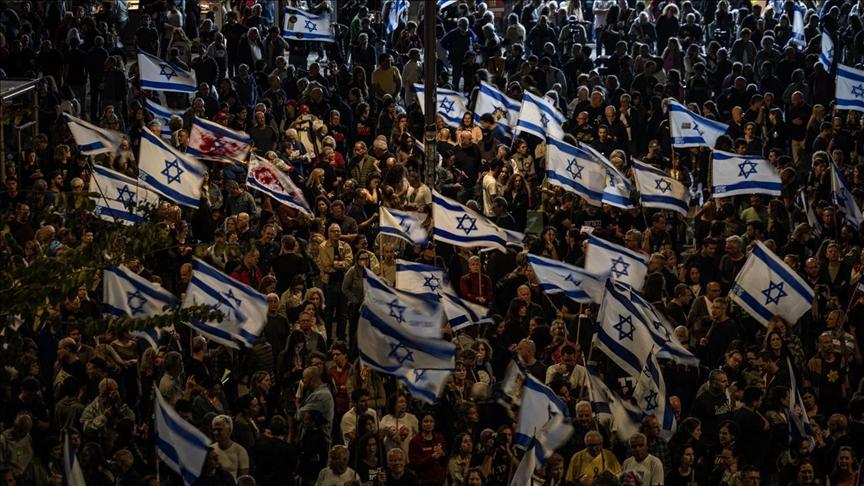 آلاف الإسرائيليين يتظاهرون للمطالبة بصفقة تبادل أسرى