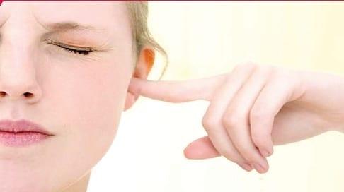طنين الأذن ليس عابراً.. تعرّف على أسبابه ومخاطره على الصحة