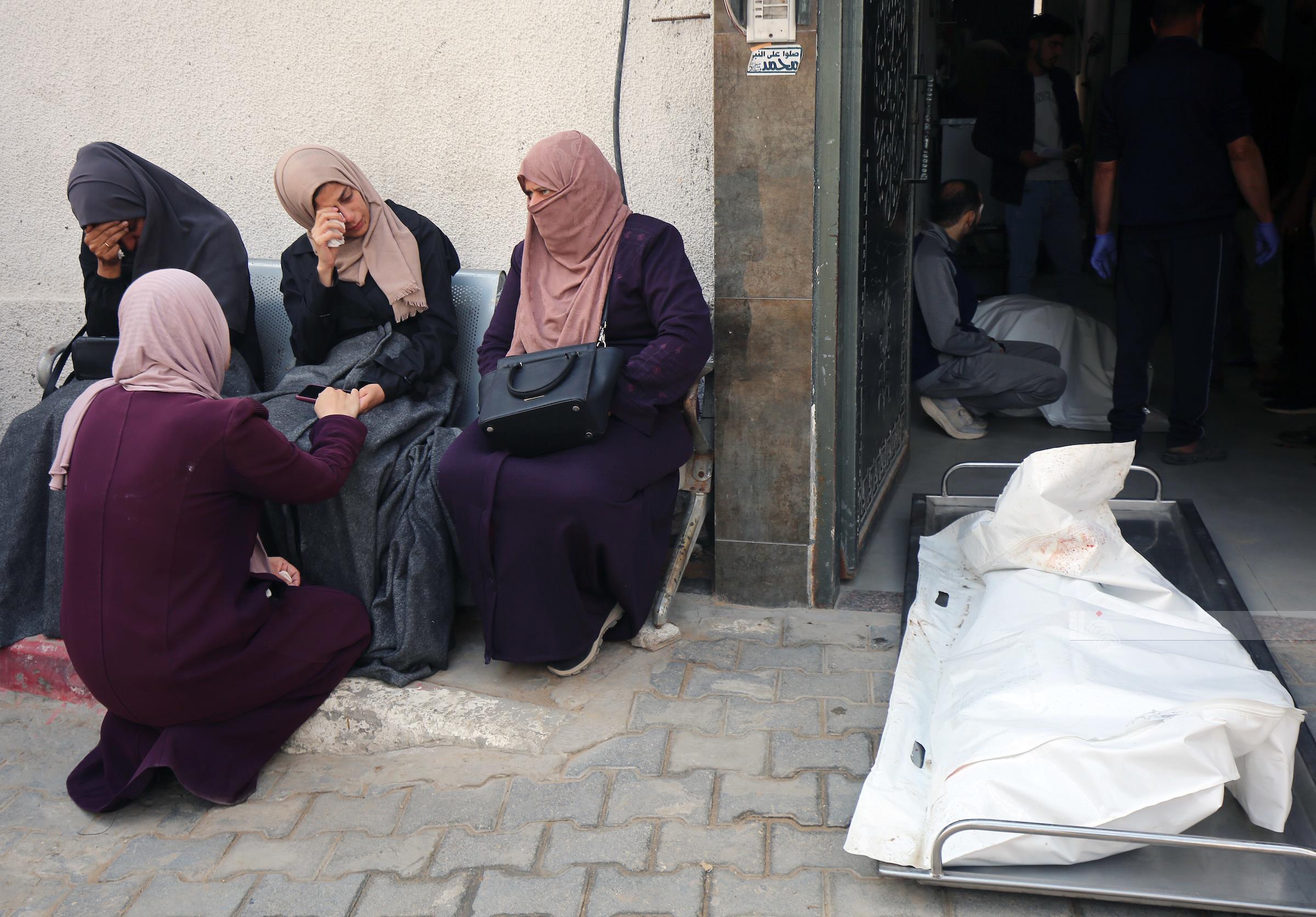 استشهاد 12 مواطنا بينهم طفلة ورضيع في قطاع غزة