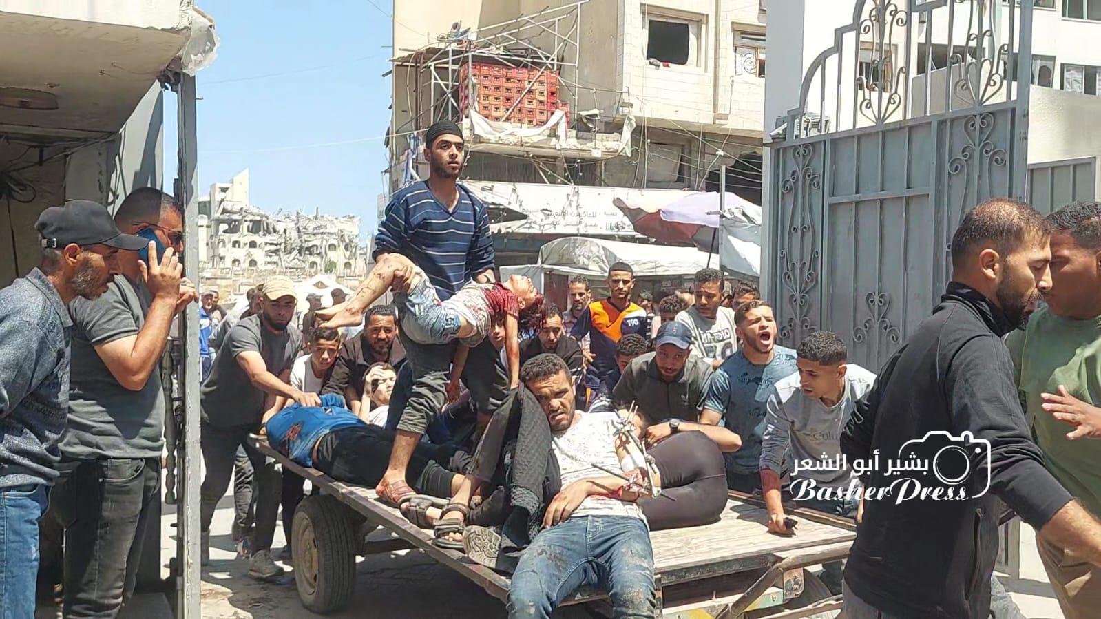 9 شهداء في قصف سوق شعبي وسط مدينة غزة